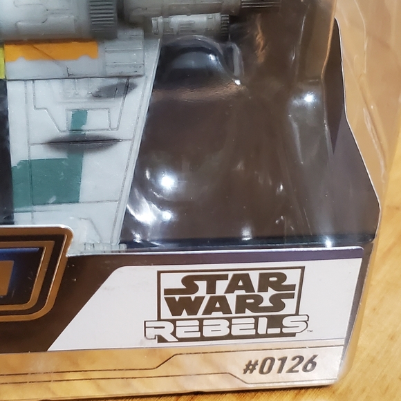 (NEW) Star Wars chase version Hera Syndullas x-wing - Picture 4 of 8